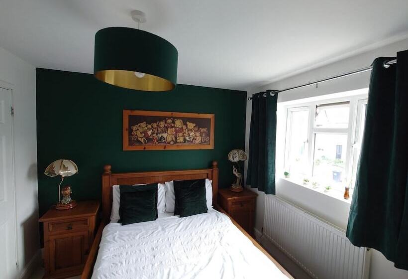 簡易ホテル Lovely Rooms In A Quiet Place Of Woking