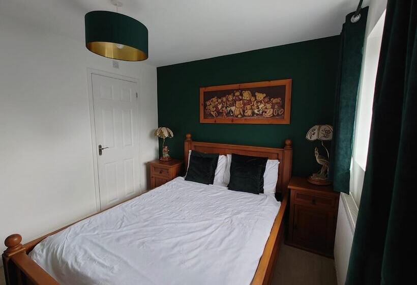 簡易ホテル Lovely Rooms In A Quiet Place Of Woking