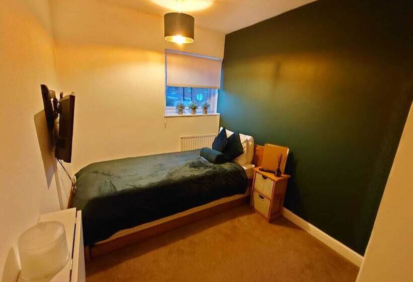 簡易ホテル Lovely Rooms In A Quiet Place Of Woking