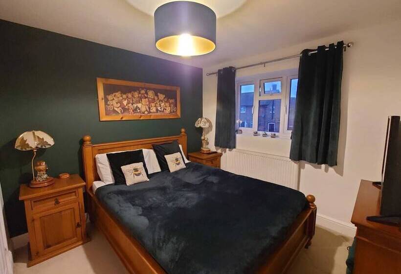 簡易ホテル Lovely Rooms In A Quiet Place Of Woking