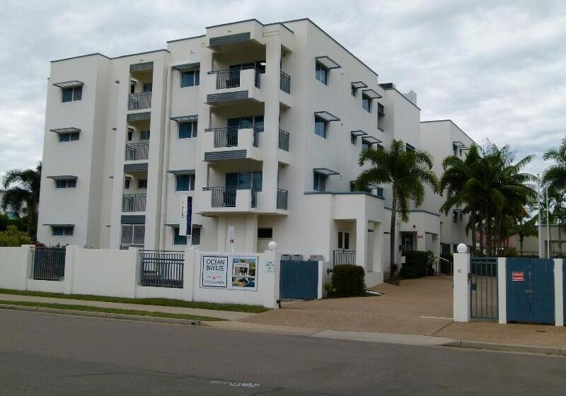 فندق فئة نجمة واحدة Madison Ocean Breeze Apartments