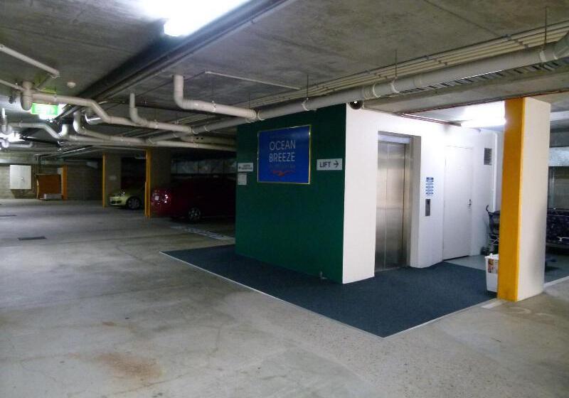 فندق فئة نجمة واحدة Madison Ocean Breeze Apartments