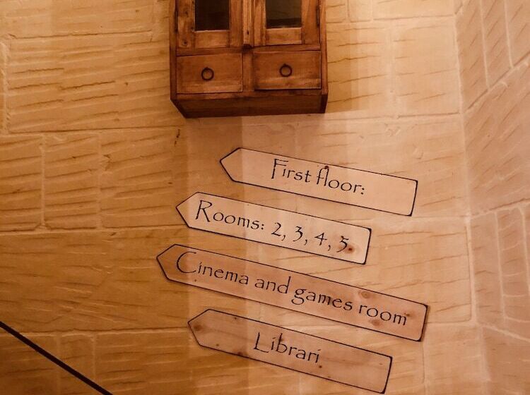 مسافرخانه Narcisa Farmhouse B&b