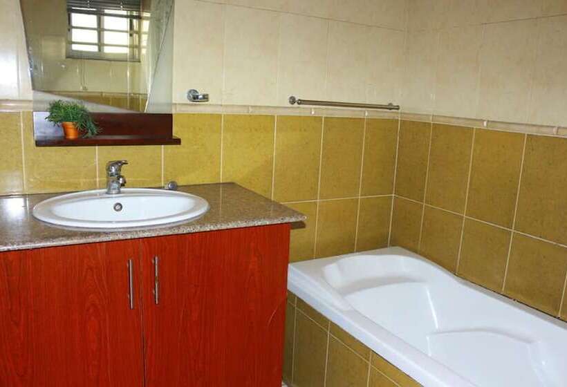 هتل 1804 Boutique