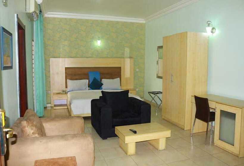 هتل 1804 Boutique