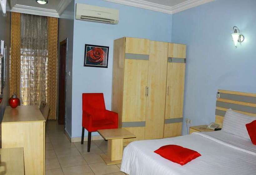 هتل 1804 Boutique