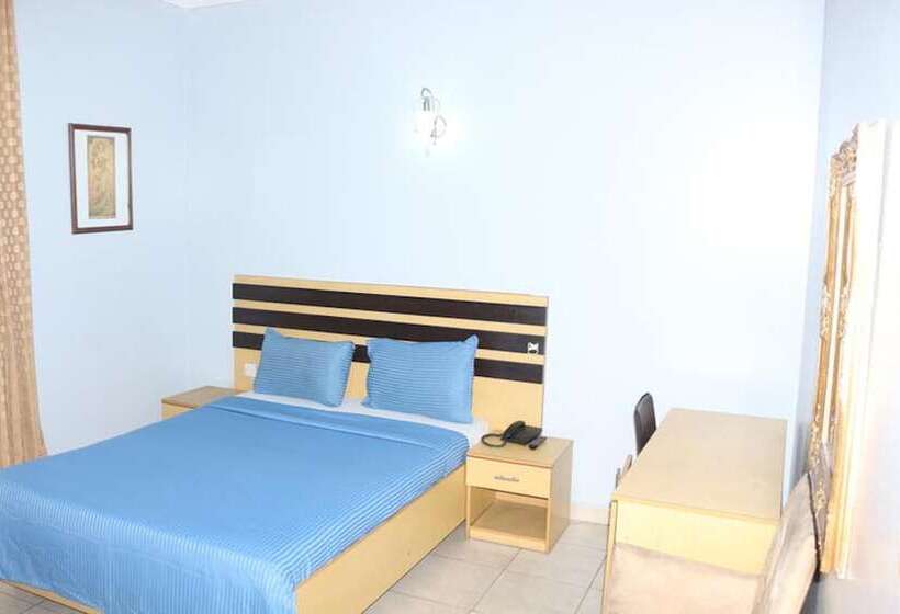 هتل 1804 Boutique