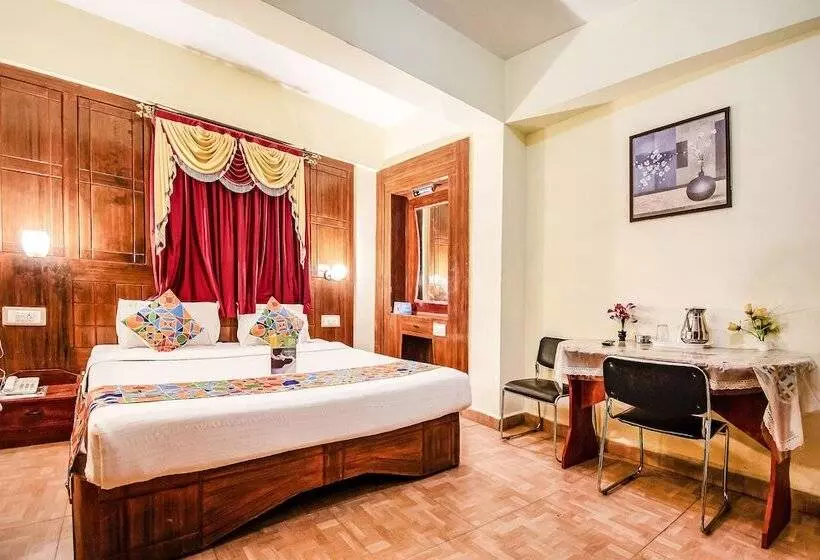 Fabhotel Roshan Residency   Nr Kurinji Andavar Temple