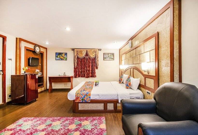 Fabhotel Roshan Residency   Nr Kurinji Andavar Temple