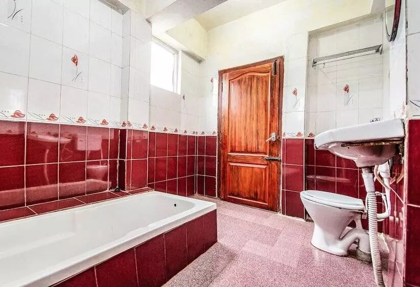 Fabhotel Roshan Residency   Nr Kurinji Andavar Temple