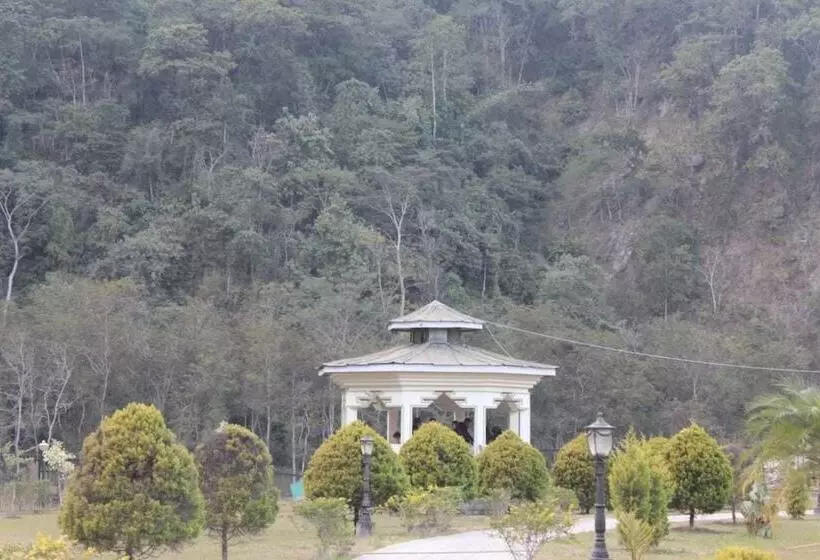 ホテル Golden Mahseer Riverside Resort