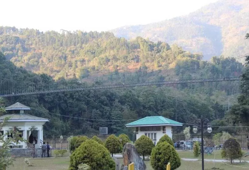ホテル Golden Mahseer Riverside Resort
