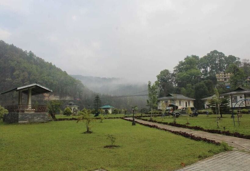 فندق Golden Mahseer Riverside Resort