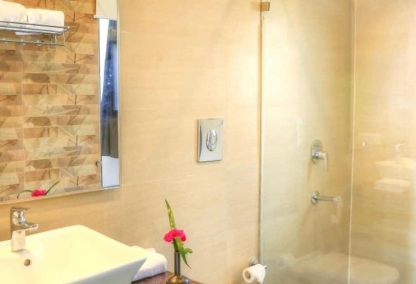 Szálloda Golden Roots Resorts & Spa