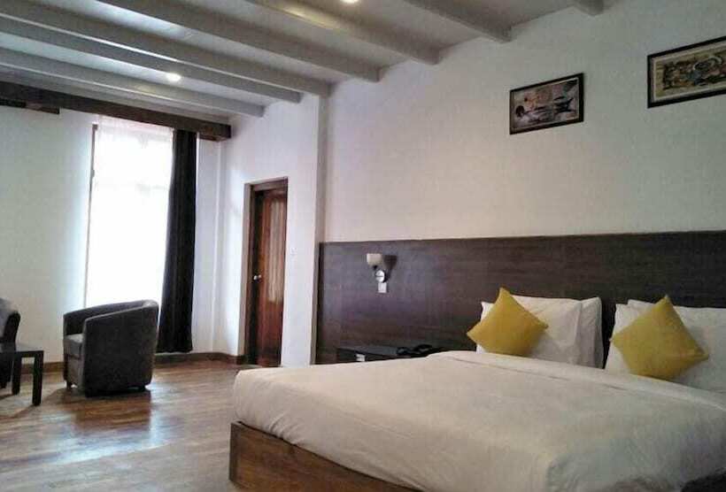 Szálloda Golden Roots Resorts & Spa