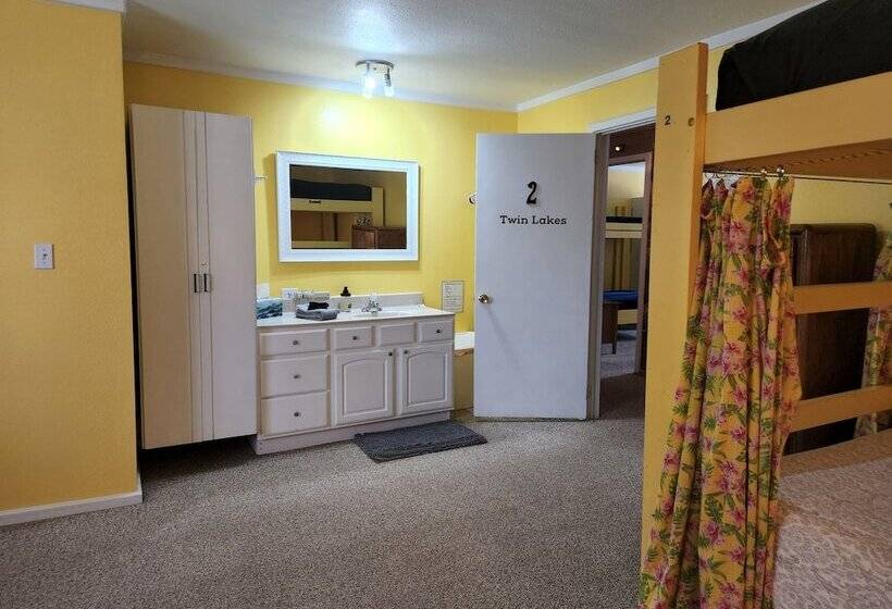 酒店 Inn The Clouds Hostel & Inn