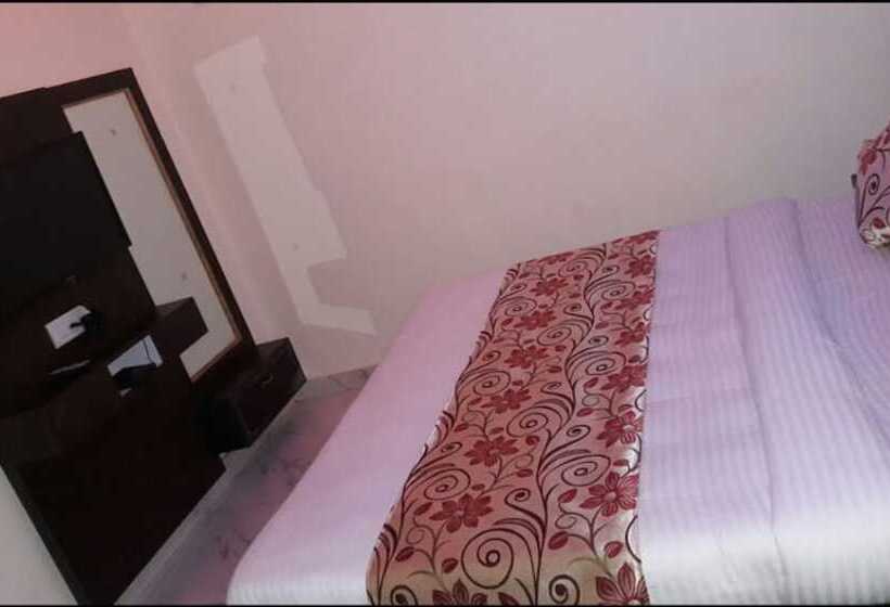 בית מלון כפרי Lords Highway Inn