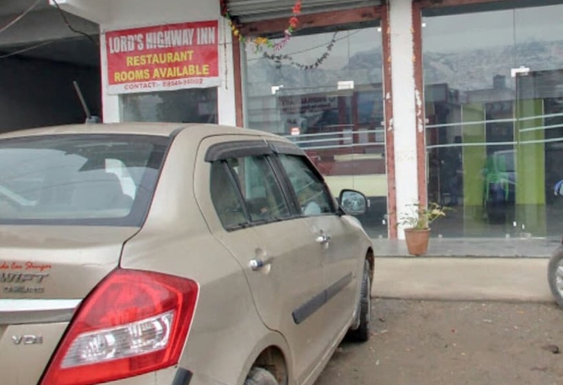 בית מלון כפרי Lords Highway Inn