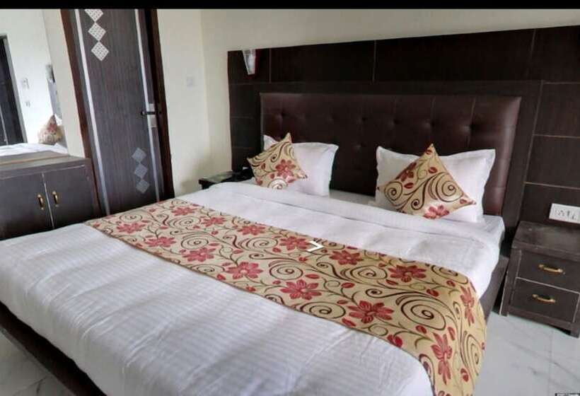 בית מלון כפרי Lords Highway Inn