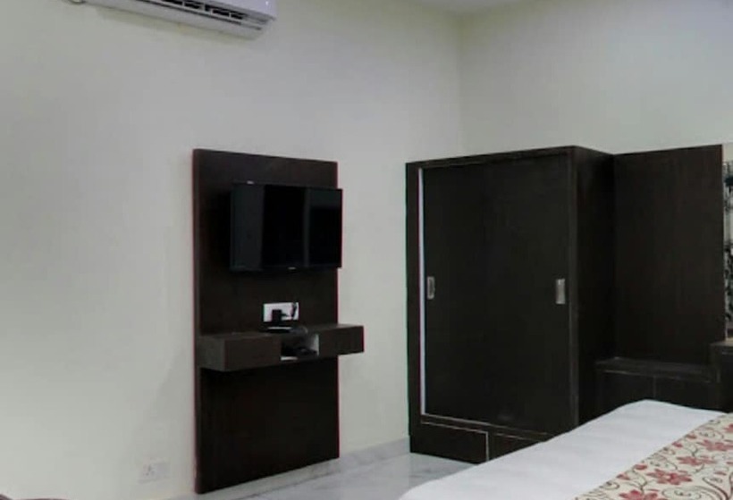 בית מלון כפרי Lords Highway Inn