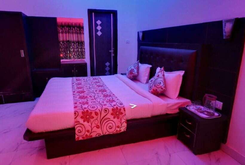 בית מלון כפרי Lords Highway Inn