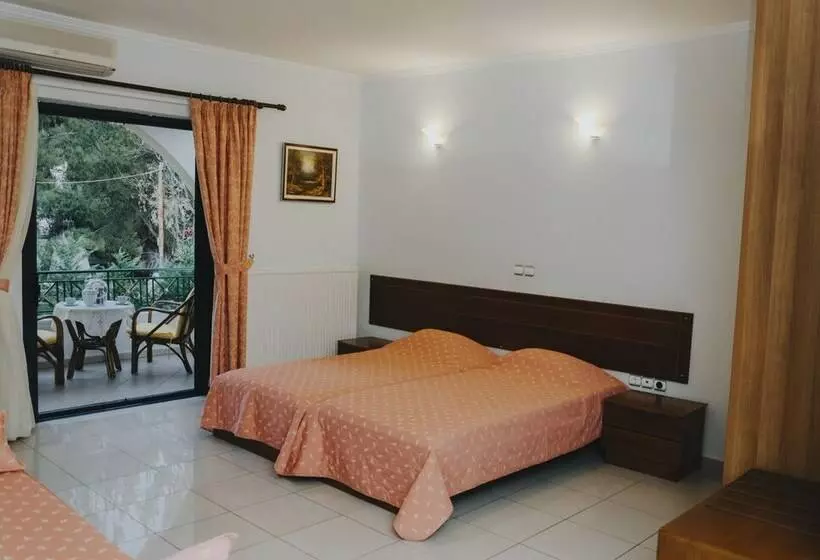 Hôtel Nikolas Studios