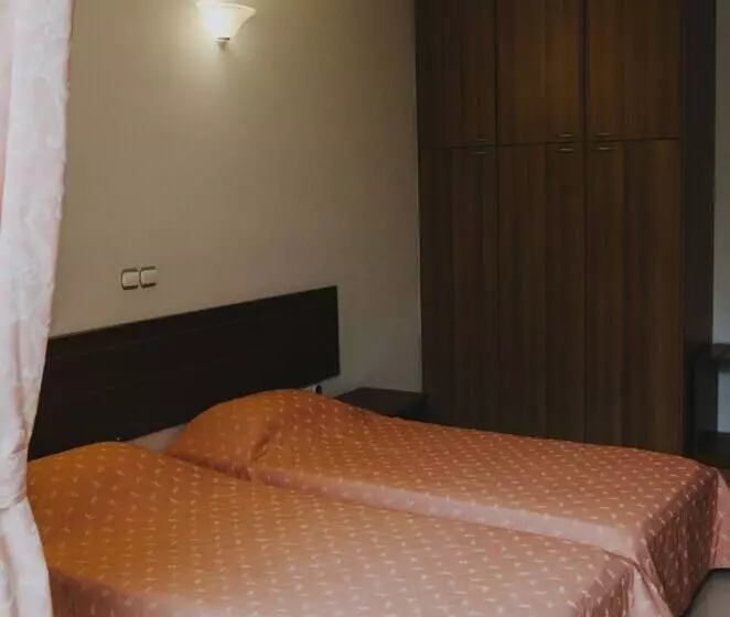 Hôtel Nikolas Studios