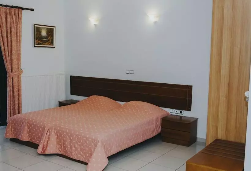 Hôtel Nikolas Studios