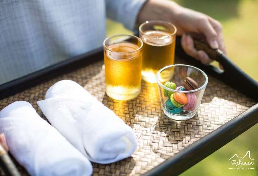 Hotel Release Pool Villa Resort