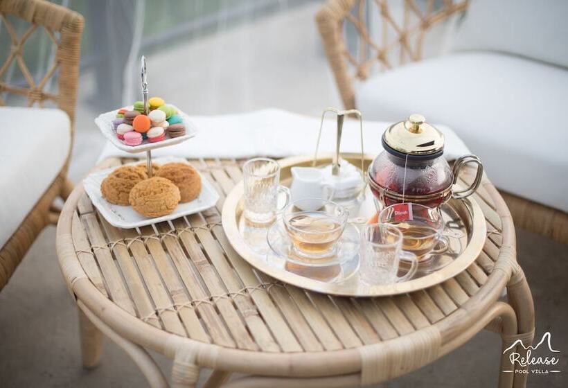 Hotel Release Pool Villa Resort