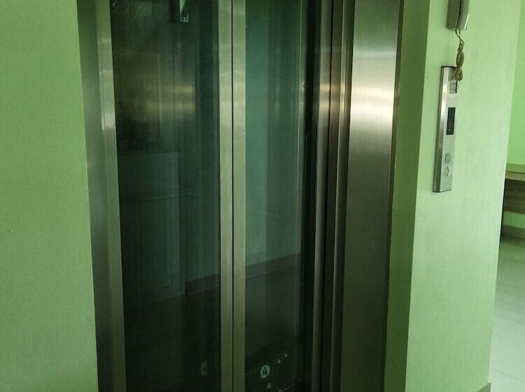 호텔 River Residence 2