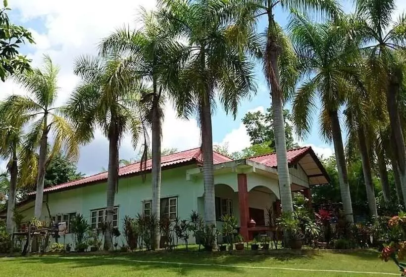 Hotelli Suansaimai Resort