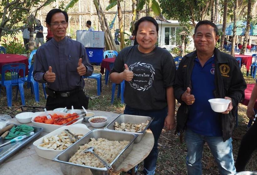 Szálloda Suansaimai Resort