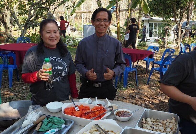 Szálloda Suansaimai Resort