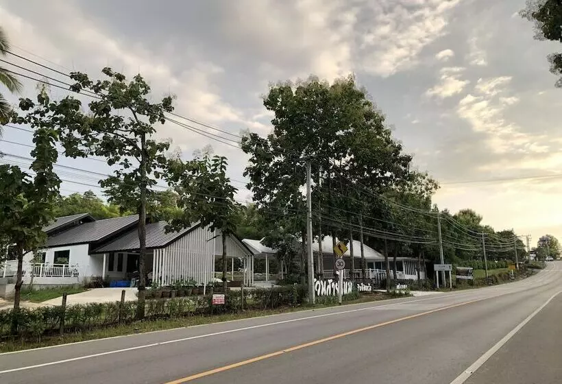 Hotelli Suansaimai Resort