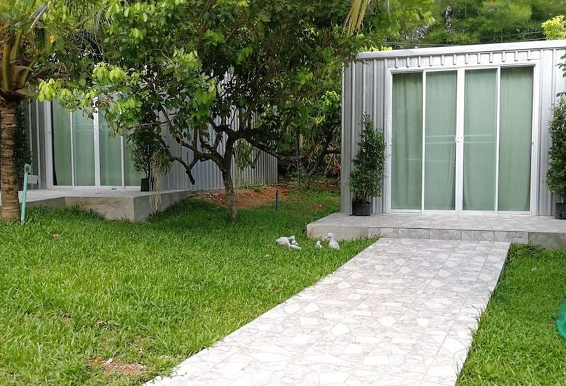 Szálloda Suansaimai Resort