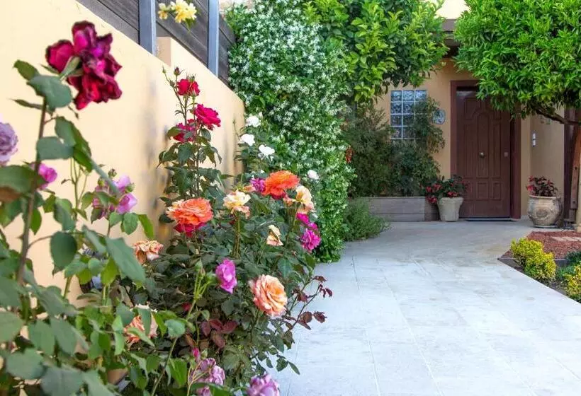 Lida Garden Loft