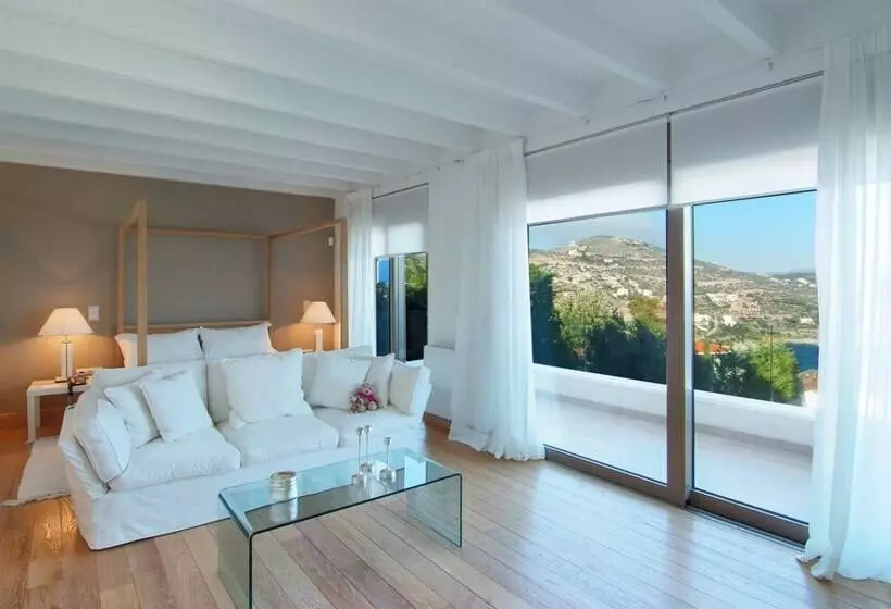 Seaview Peninsula Villa