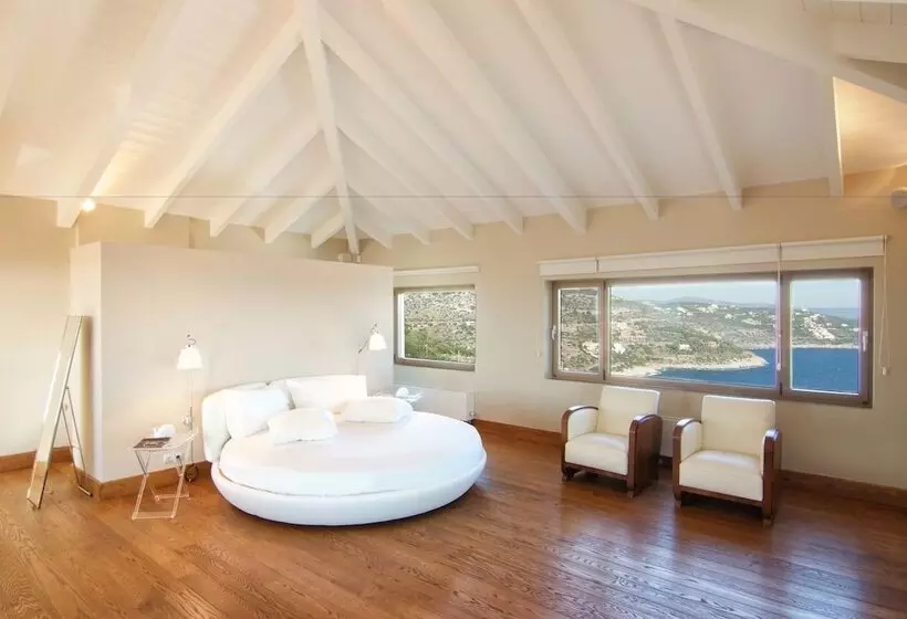 Seaview Peninsula Villa