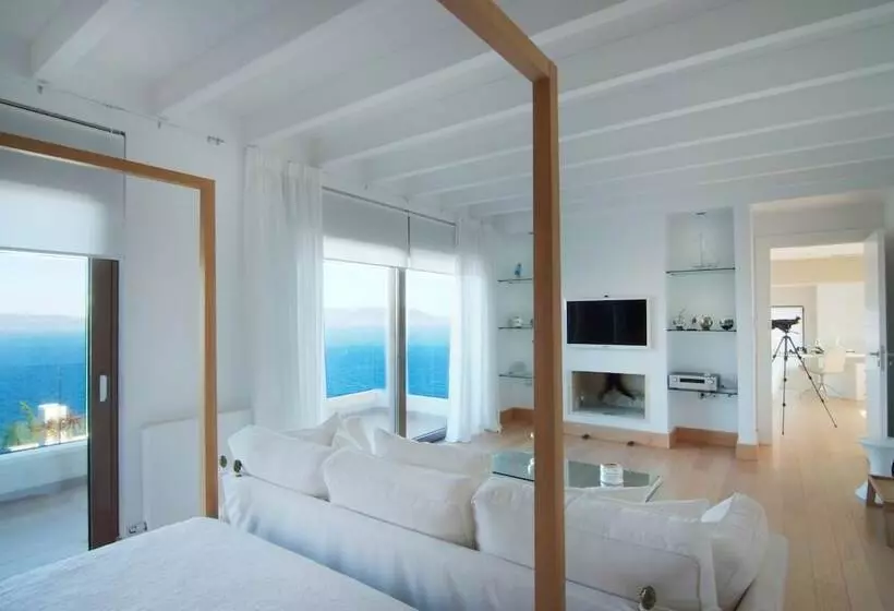 Seaview Peninsula Villa