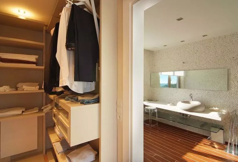 Seaview Peninsula Villa