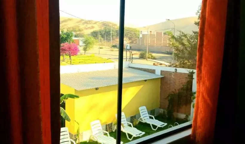 تختخواب و صبحانه Diamond Monkey Lodge