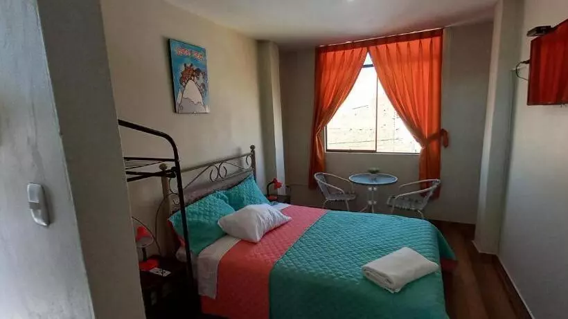 تختخواب و صبحانه Diamond Monkey Lodge