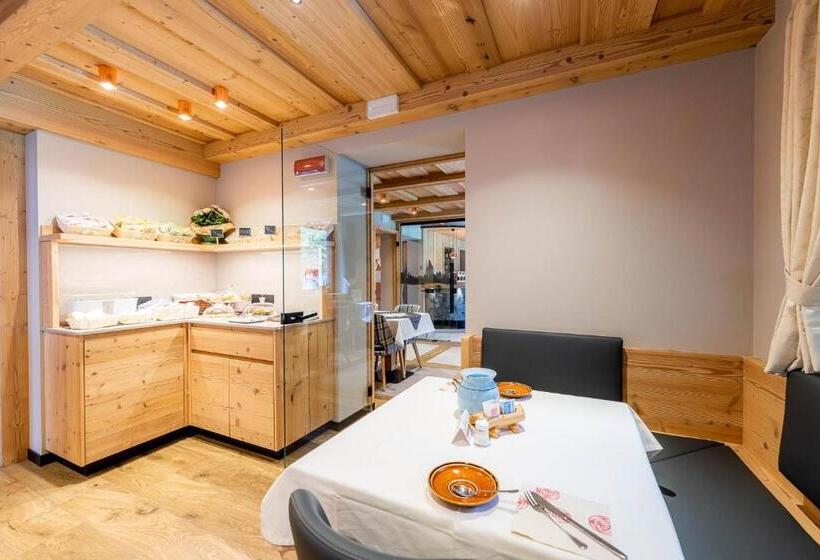 민박 Garnì Letizia