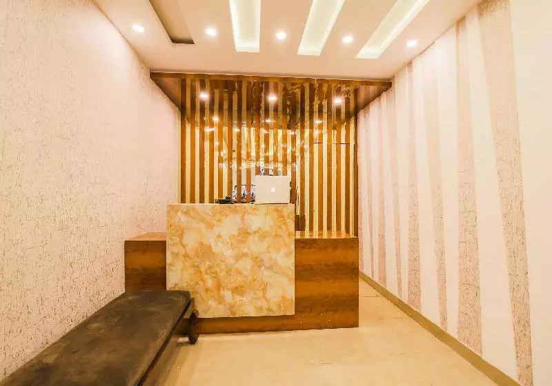 Hotelli Colleins Holiday Homes By Oyo Rooms