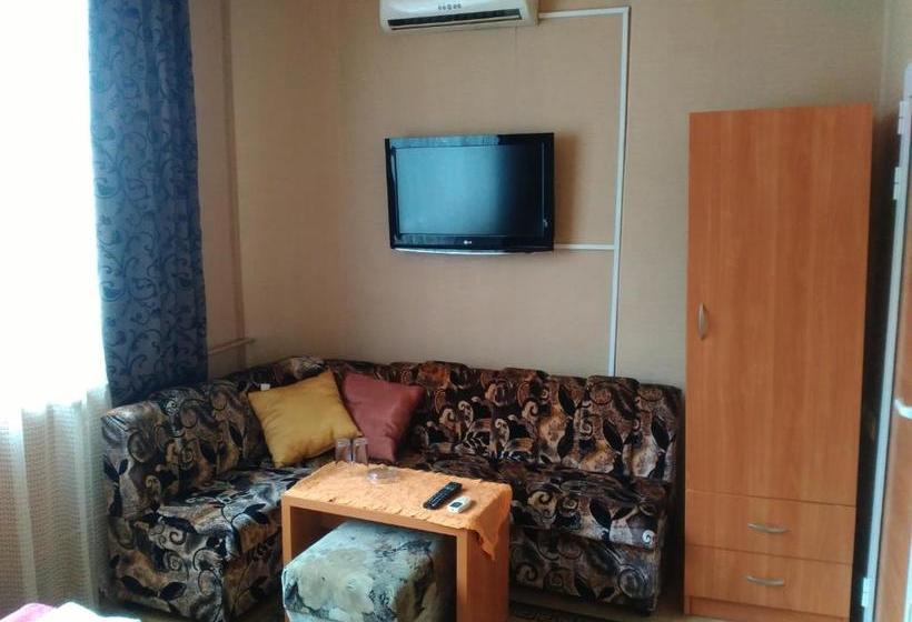 בית מלון כפרי Rade 1