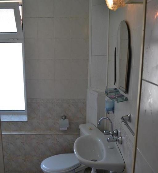 בית מלון כפרי Rade 1