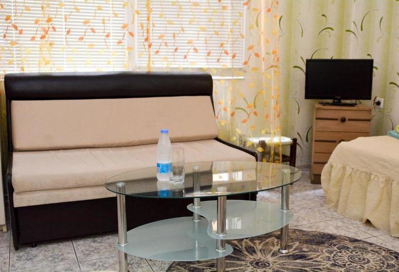 בית מלון כפרי Rade 1