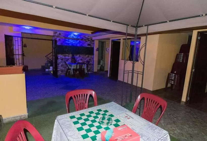 هتل Hospedaje El Viajero Aeropuerto