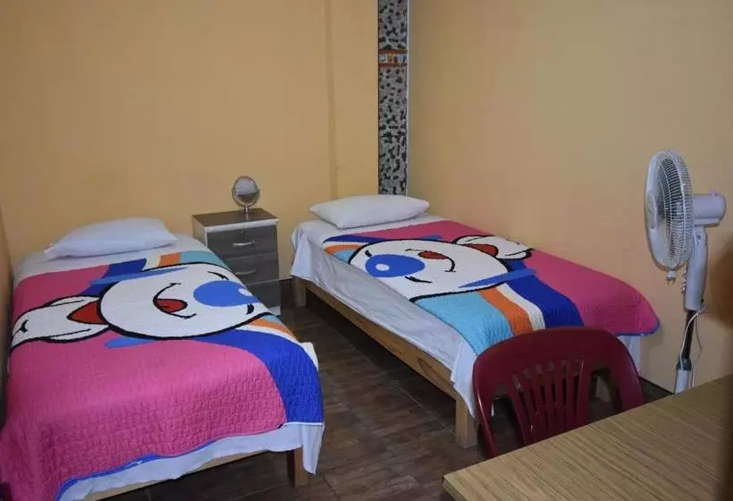 هتل Hospedaje El Viajero Aeropuerto